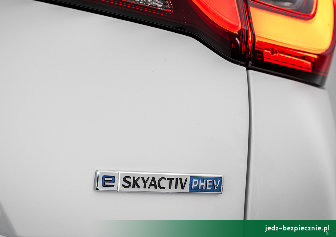Premiera tygodnia - Mazda CX-60 plug-in - emblemat hybrydy e SkyActive PHEV